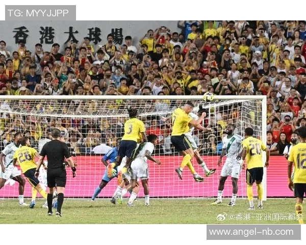 足球巨星们的最新动向与生活方式揭秘他们赛场之外的精彩世界