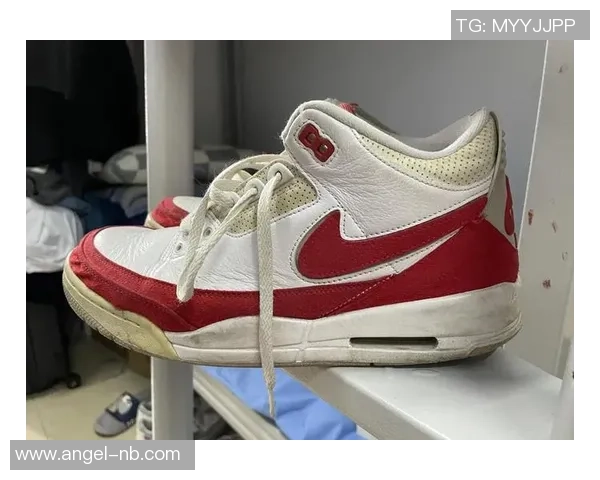 从童年到顶峰 球星小时候的足球鞋见证成长与梦想 从童年到顶峰 球星小时候的足球鞋见证成长与梦想